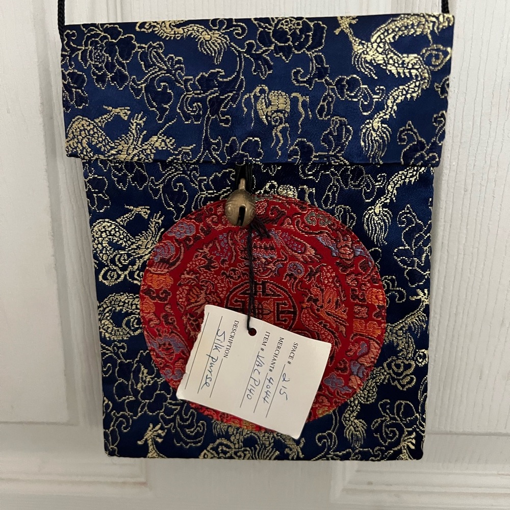 Authentic Silk Chinese NWT Pouch Purse, Purchased in China